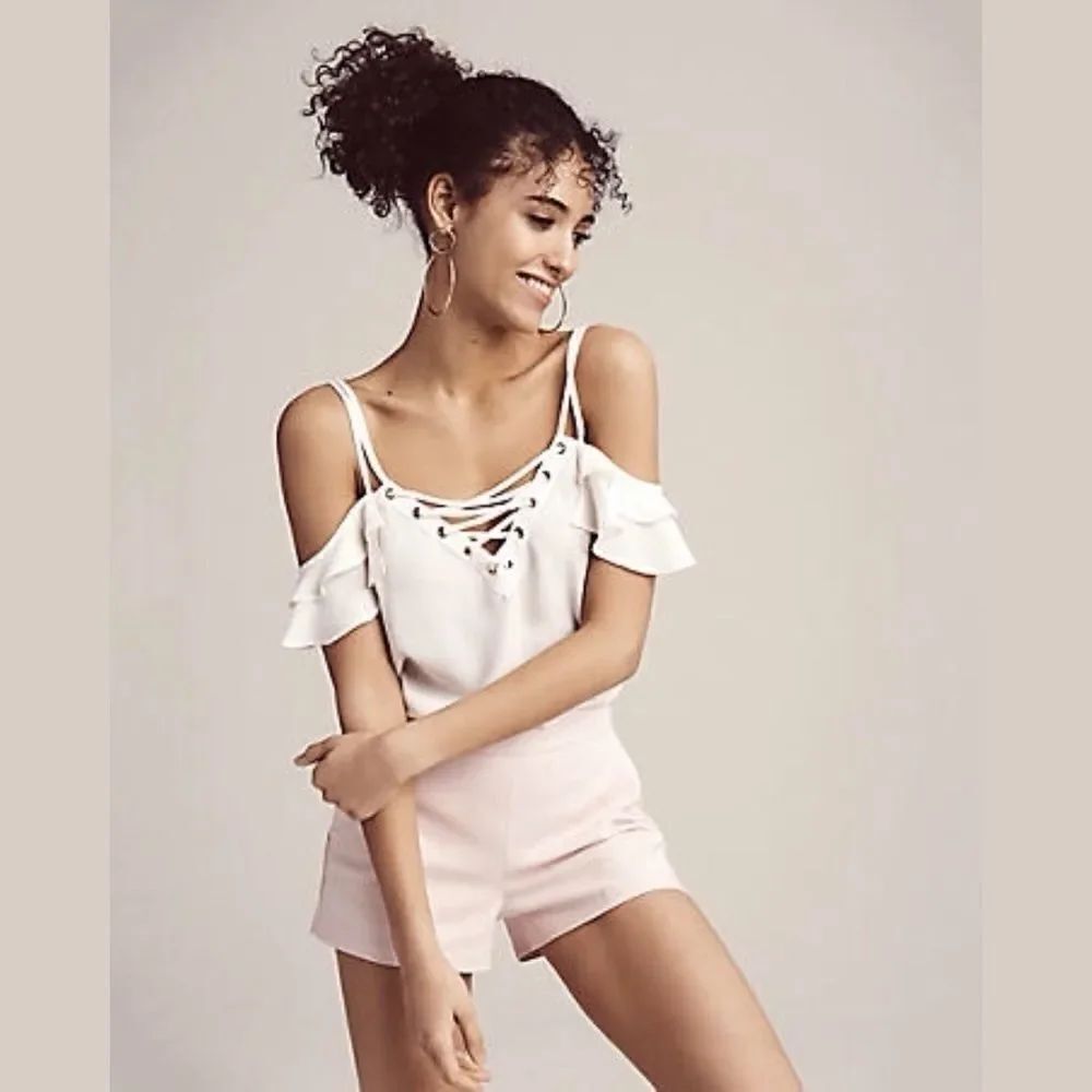 ✨ HP✨Lace-Up Cold Shoulder Cami✨ - Picture 6 of 7
